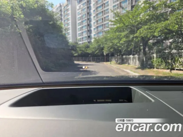 Hyundai Grandeur Grandeur (GN7) 2.5 Бензин 2WD — Фото автомобиля 15