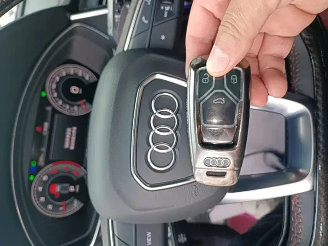Audi Q5L — Фото автомобиля 8