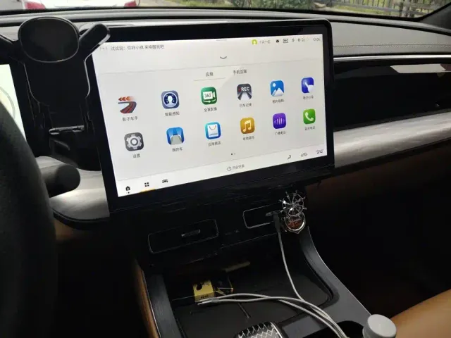 GAC Trumpchi GS8 — Фото автомобиля 9