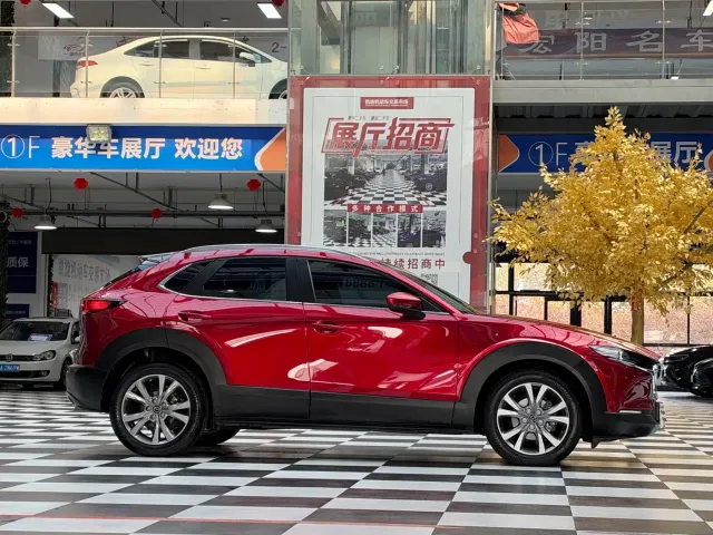 Mazda CX-30 — Фото автомобиля 4