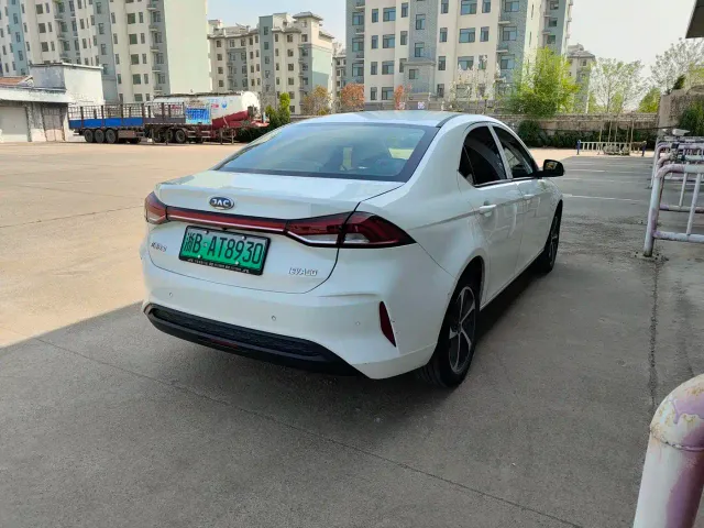 JAC Motors iEVA50 — Фото автомобиля 5