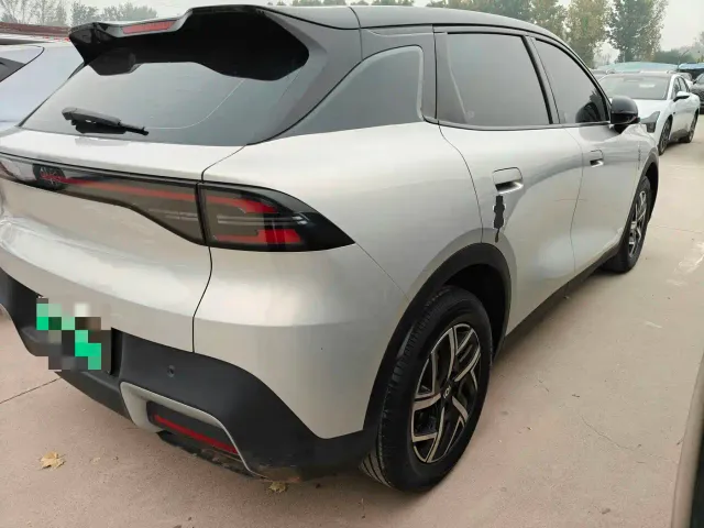 Changan Qiyuan Q05 — Фото автомобиля 9