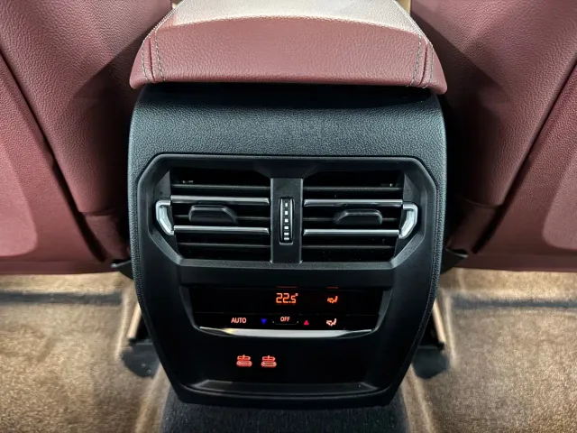 BMW 3 Series — Фото автомобиля 9