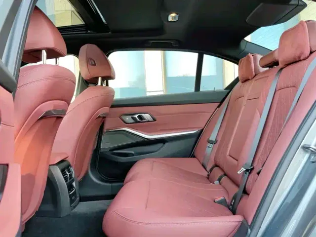 BMW 3 Series — Фото автомобиля 8