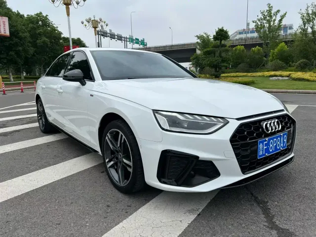 Audi A4L — Фото автомобиля 3
