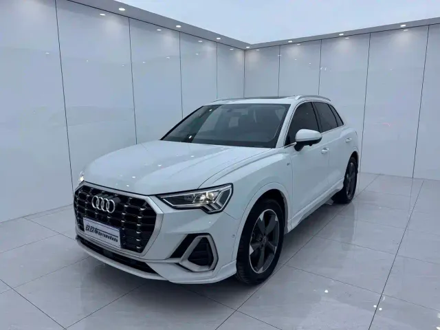 Фотография автомобиля — Audi Q3