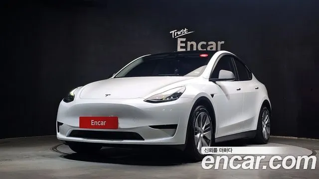 Фотография автомобиля — Tesla Model Y