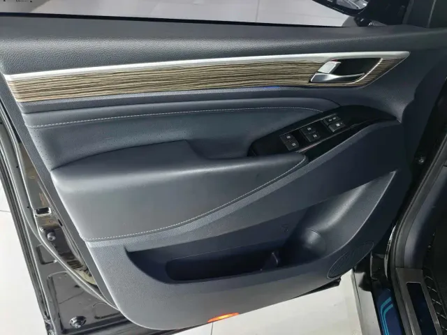 GAC Trumpchi M8 — Фото автомобиля 9