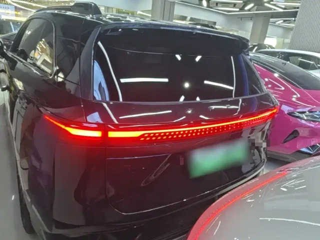 Xpeng G9 — Фото автомобиля 5