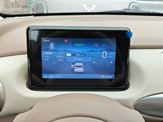 Wuling Hongguang Mini EV — Фото автомобиля 11