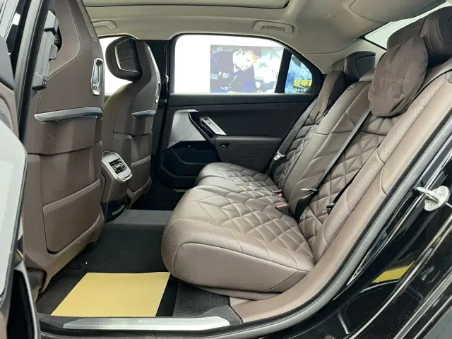 BMW 7 Series — Фото автомобиля 20