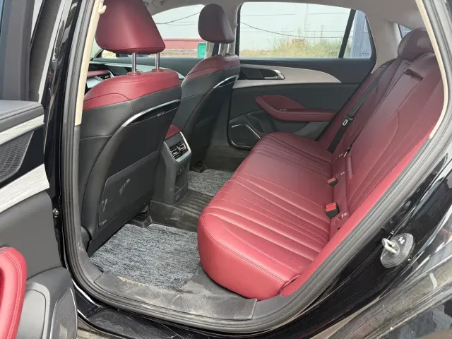 Hongqi H5 — Фото автомобиля 5