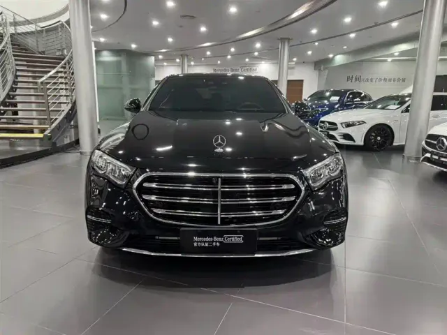 Mercedes-Benz E-Class — Фото автомобиля 8