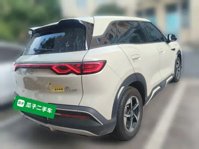 BYD Yuan UP — Фото автомобиля 6
