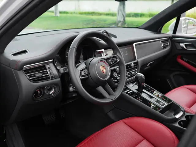 Porsche Macan — Фото автомобиля 13
