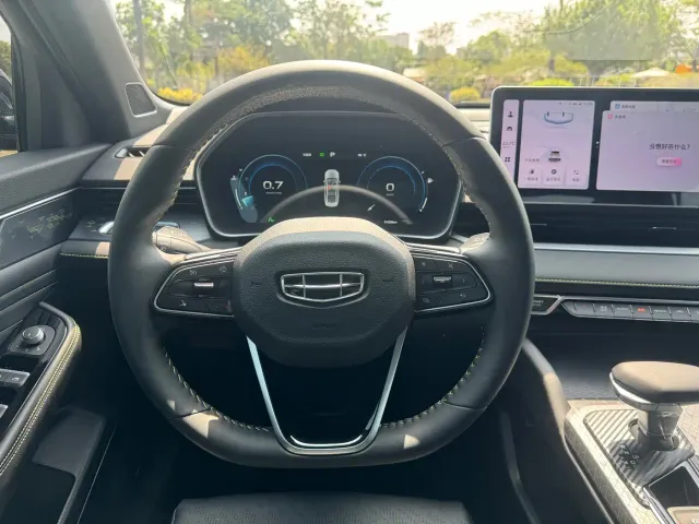 Geely Xingrui — Фото автомобиля 8