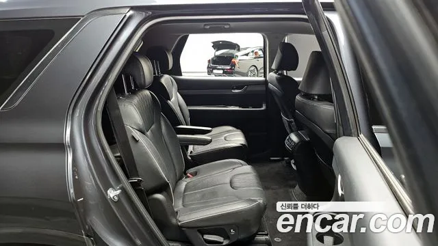 Hyundai Palisade Palisade Дизель 2.2 2WD — Фото автомобиля 11