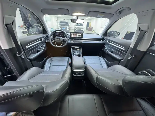 Geely Emgrand — Фото автомобиля 16