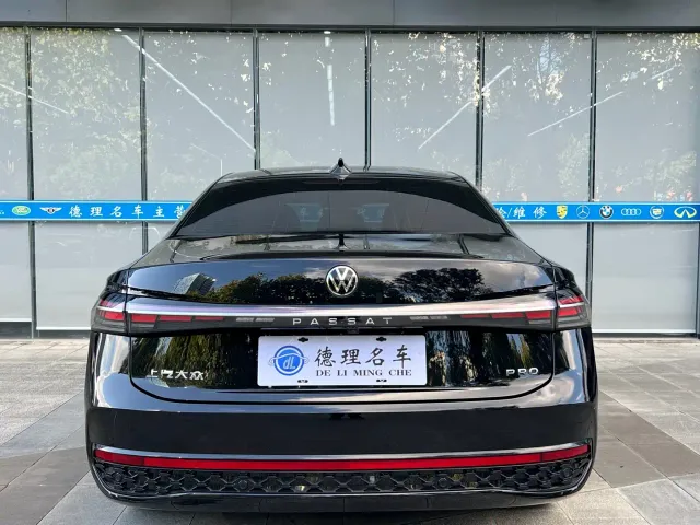 Volkswagen Passat — Фото автомобиля 17