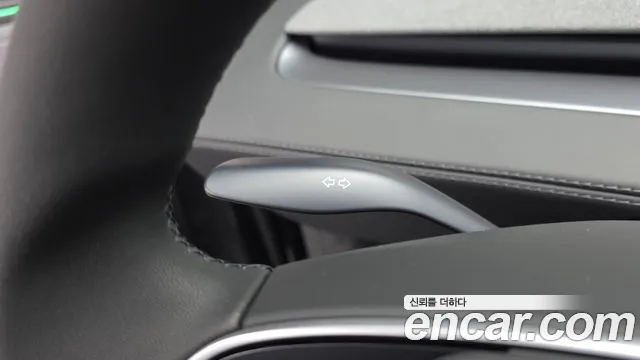 Tesla Model Y — Фото автомобиля 29