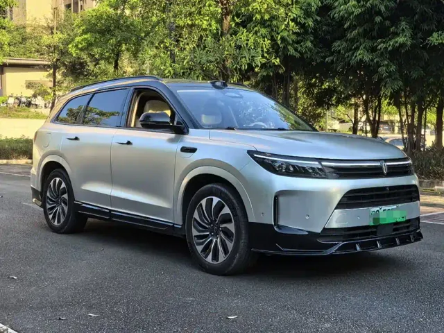 Aito M7 — Фото автомобиля 2