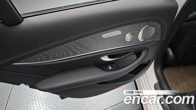 Mercedes-Benz E-Class W213 — Фото автомобиля 14