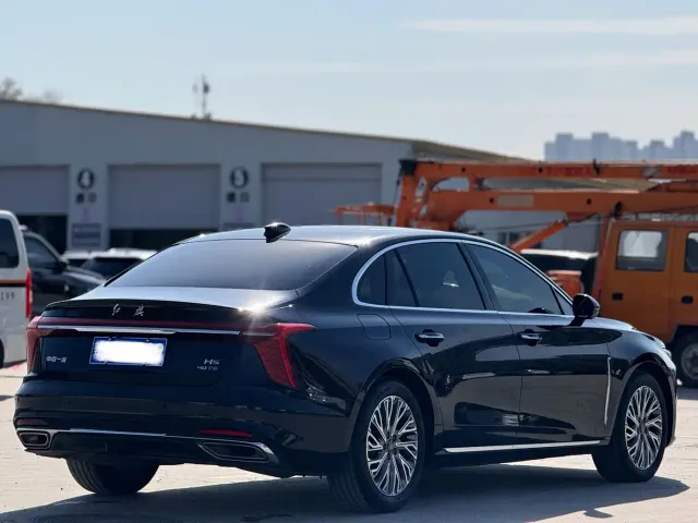 Hongqi H5 — Фото автомобиля 9
