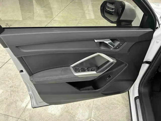 Audi Q3 — Фото автомобиля 16