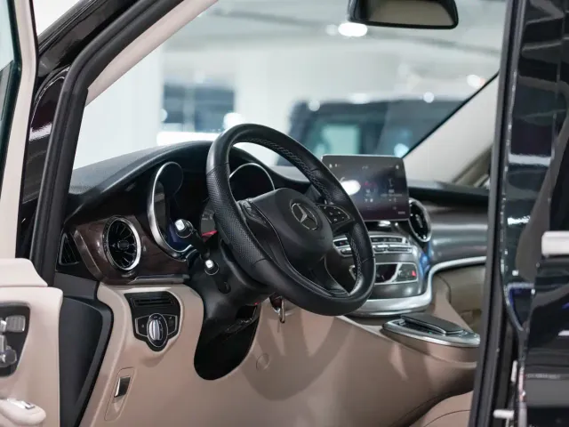 Mercedes-Benz V-Class — Фото автомобиля 9