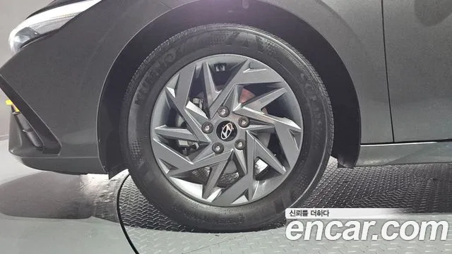 Hyundai Avante — Фото автомобиля 5
