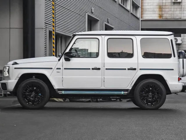 Mercedes-Benz G-Class — Фото автомобиля 3