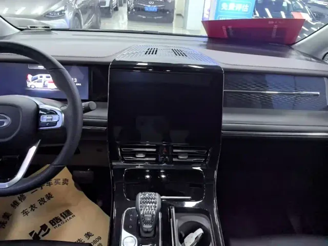 GAC Trumpchi M8 — Фото автомобиля 12