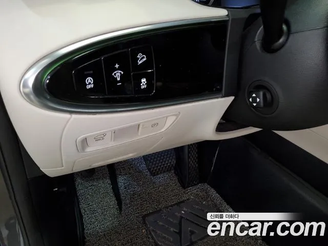 Genesis GV70 — Фото автомобиля 17