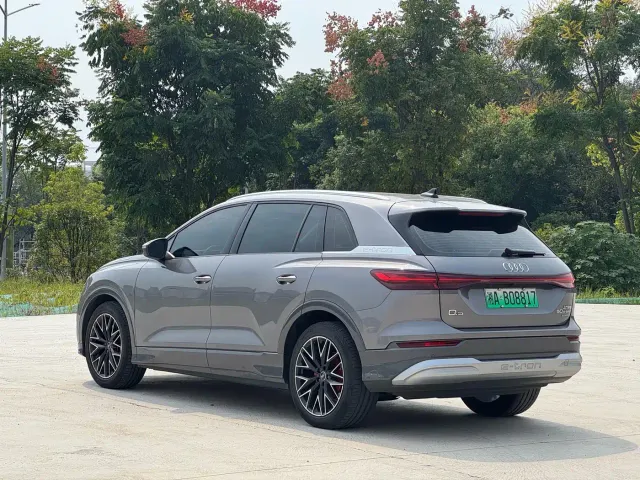 Audi Q5 e-tron — Фото автомобиля 8