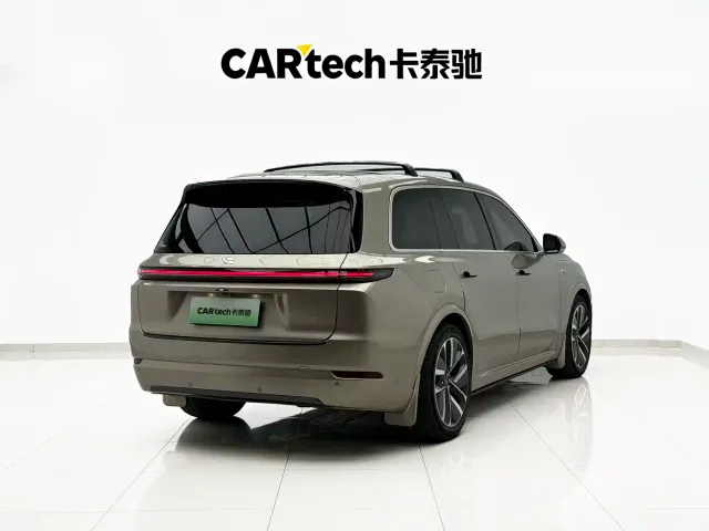 Li Auto L9 — Фото автомобиля 27