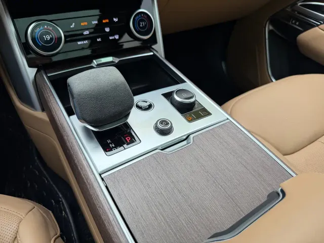 Land Rover Range Rover — Фото автомобиля 12