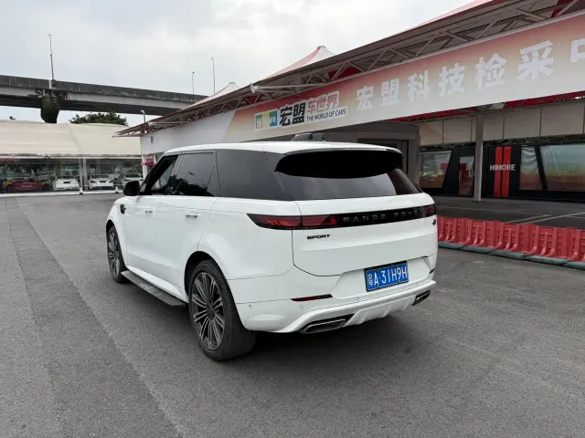 Land Rover Range Rover Sport — Фото автомобиля 10