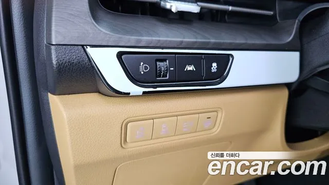Kia Carnival Generation 4 — Фото автомобиля 25