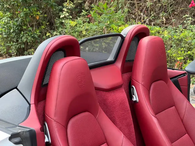 Porsche 718 — Фото автомобиля 9