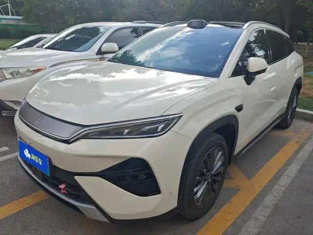 Фотография автомобиля — BYD Song Ultra