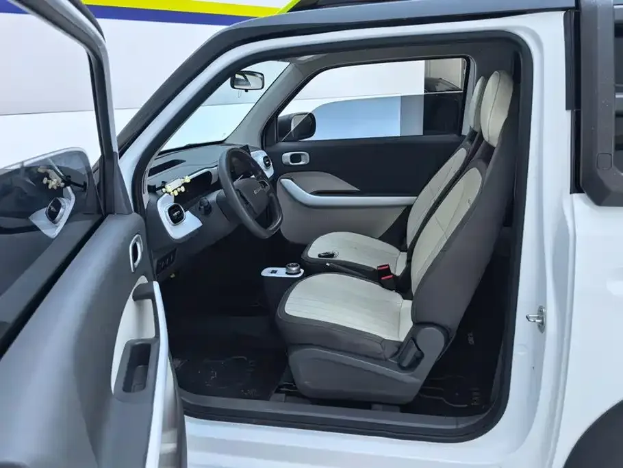 Geely Galaxy Panda 2025 Model Year 210km Panda Knight — Фото автомобиля 9