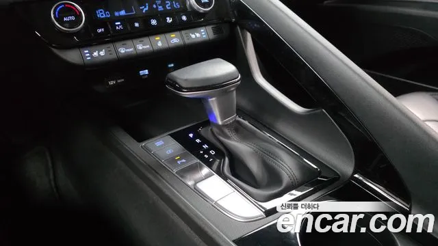 Hyundai Avante CN7 — Фото автомобиля 9