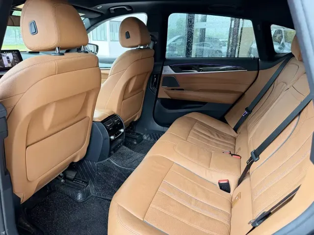 BMW 6 Series Gran Turismo — Фото автомобиля 9