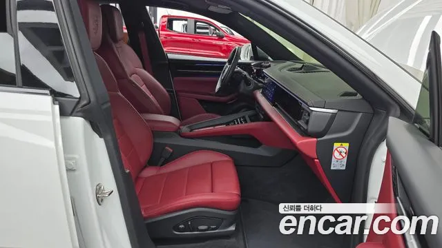 Porsche Macan — Фото автомобиля 22