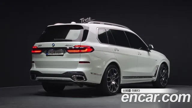 BMW X7 xDrive 40d M Sport 7 мест — Фото автомобиля 2