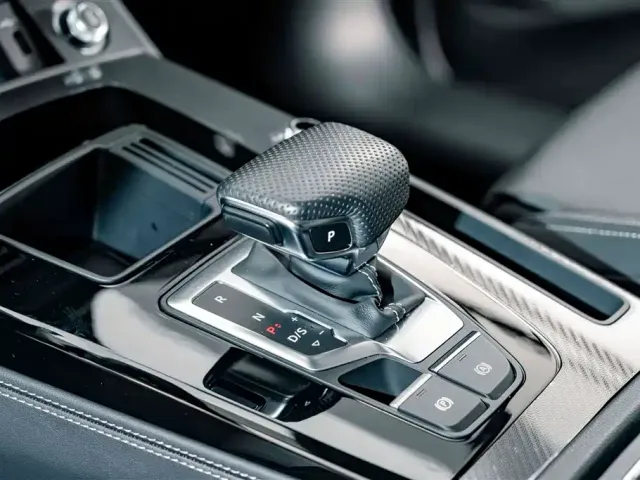 Audi Audi Q5L 2024 Model 40 TFSI Luxury Dynamic — Фото автомобиля 14