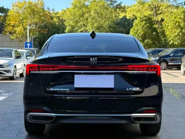 Buick LaCrosse — Фото автомобиля 8