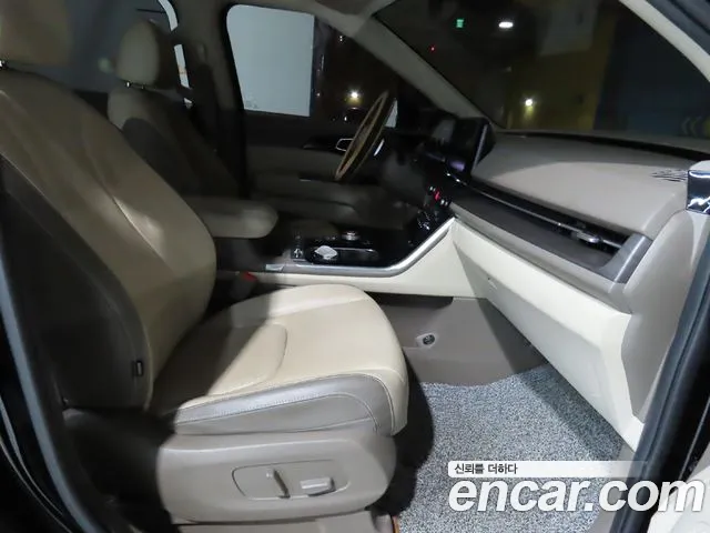 Kia Carnival Generation 4 — Фото автомобиля 8