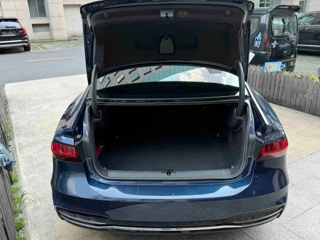 Audi A7L — Фото автомобиля 11