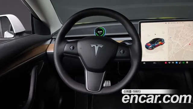 Tesla Model 3 — Фото автомобиля 13